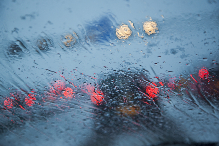 tips for driving in wet weather to avoid houston car accidents